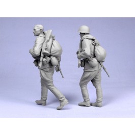 Soviet infantry.  Kursk 1943.  Two figures. 
