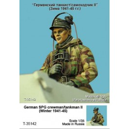 German SPG crewman/tamkman II (Winter 1941-45) One figure.