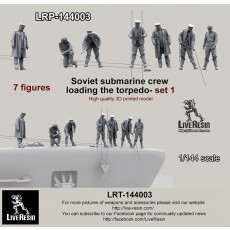 Soviet submarine crew - loading the torpedo - set 1 - 7 figures