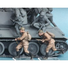 Soviet motor rifle troops №5. Summer 1943-45. Two figures. 